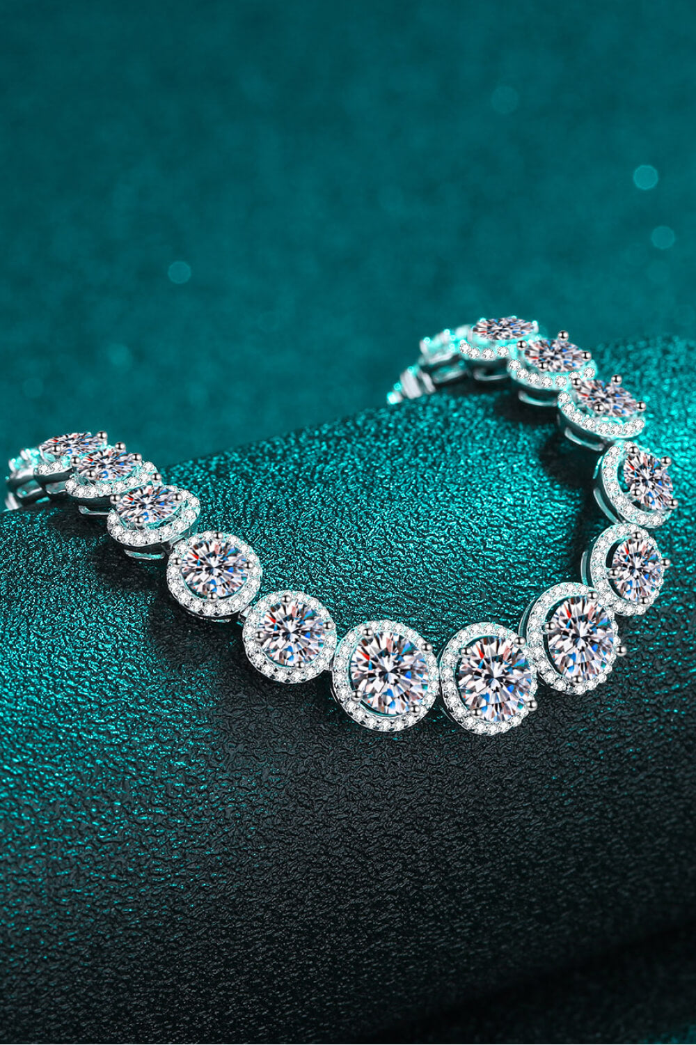 Tranquil Gleam 10.4 Carat Moissanite Silver Bracelet