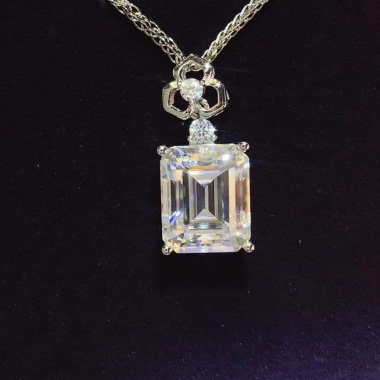 Celestial Glow 5 Carat Moissanite Silver Necklace