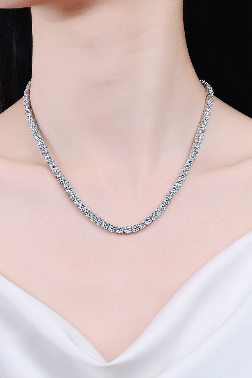 Pristine Spark Moissanite Rhodium-Plated Silver Necklace